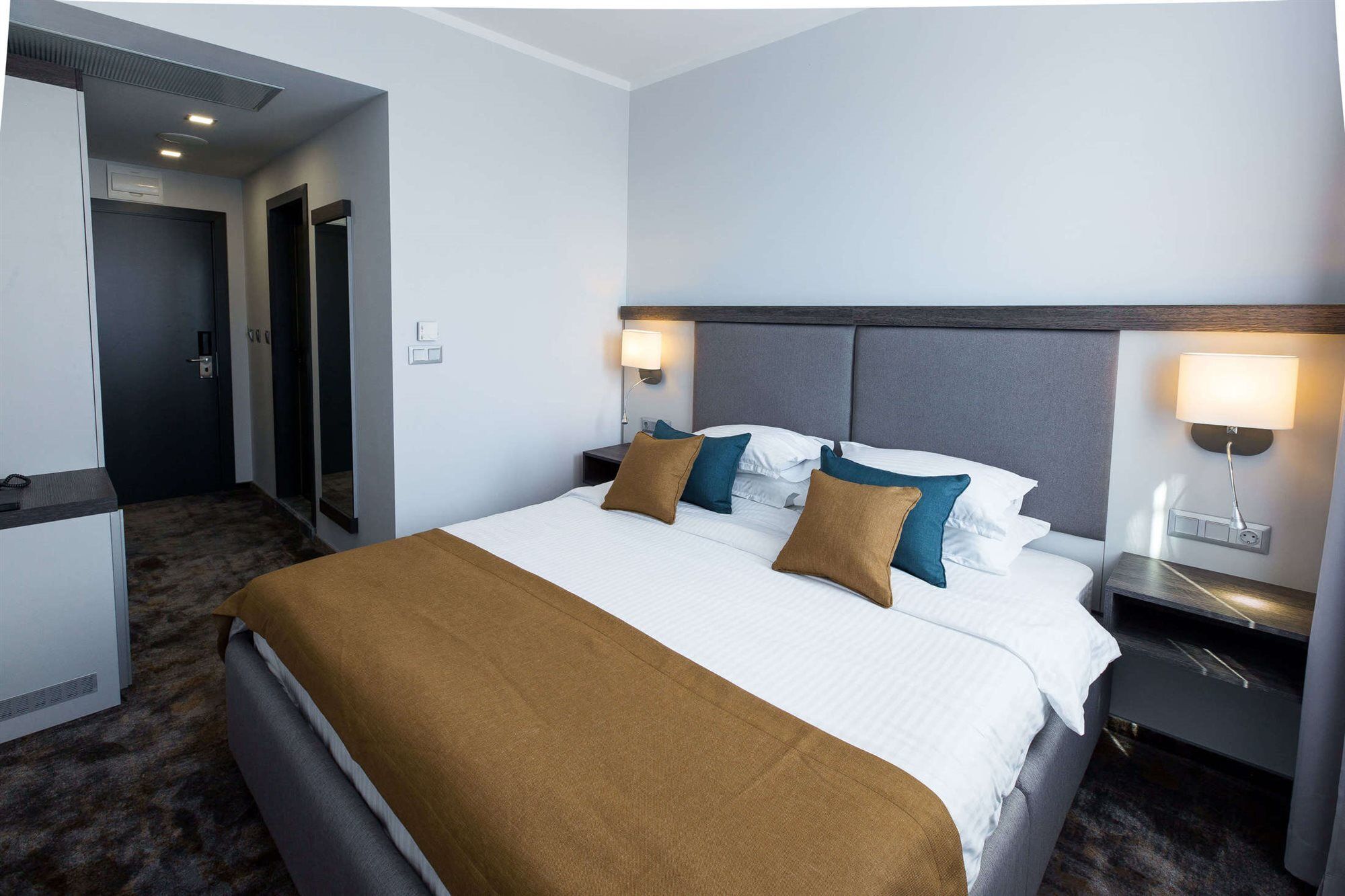 Hotel Western Premium 4*